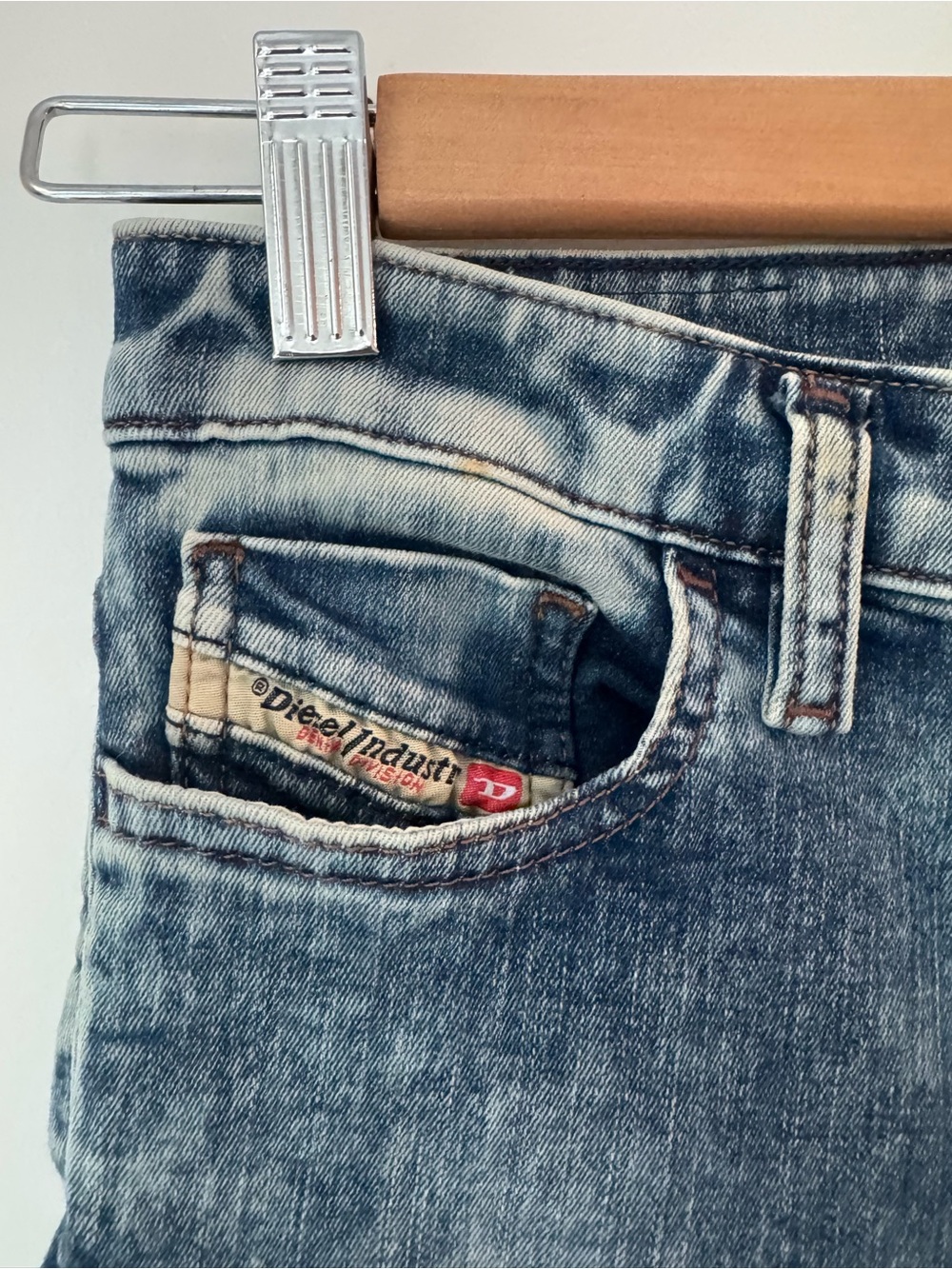 Diesel Skinzee Super Slim-Skinny Jeans - Wash 0815N